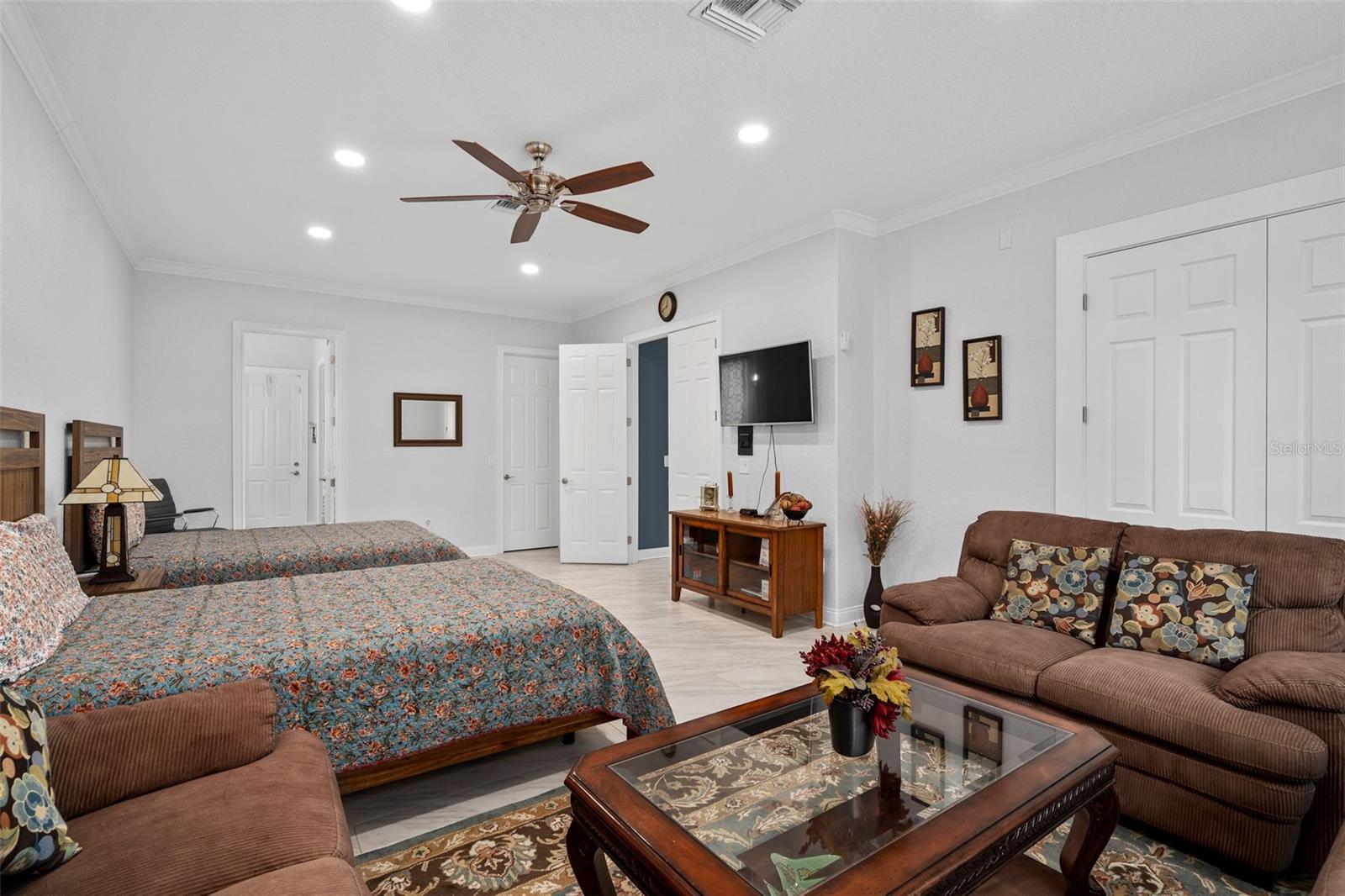 9057 Balmoral Mews Sq Property Photo 23