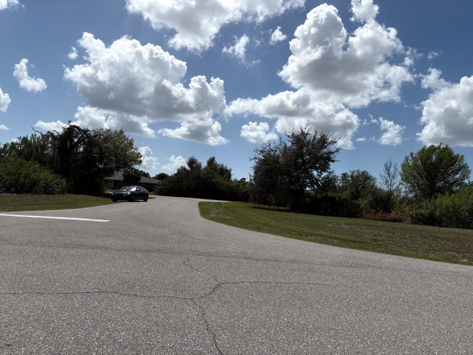 196 Linda Lee Dr Property Photo 5