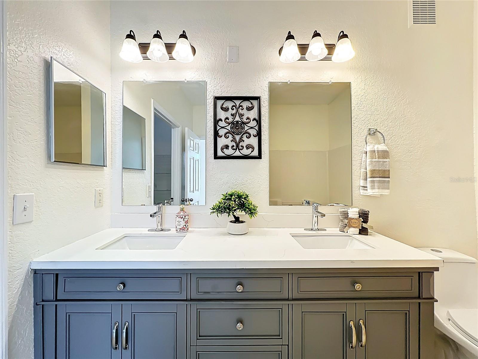837 Grand Regency Pt #103 Property Photo 37