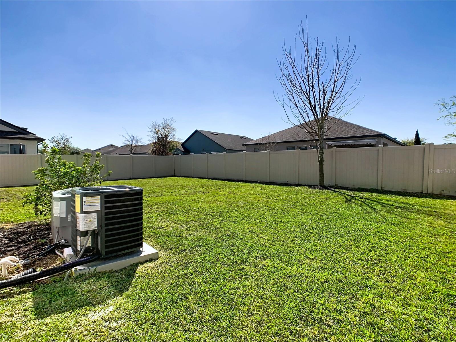 1285 Hilltop Pl Property Photo 10