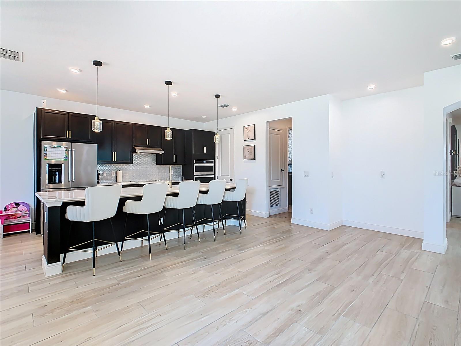 1285 Hilltop Pl Property Photo 29