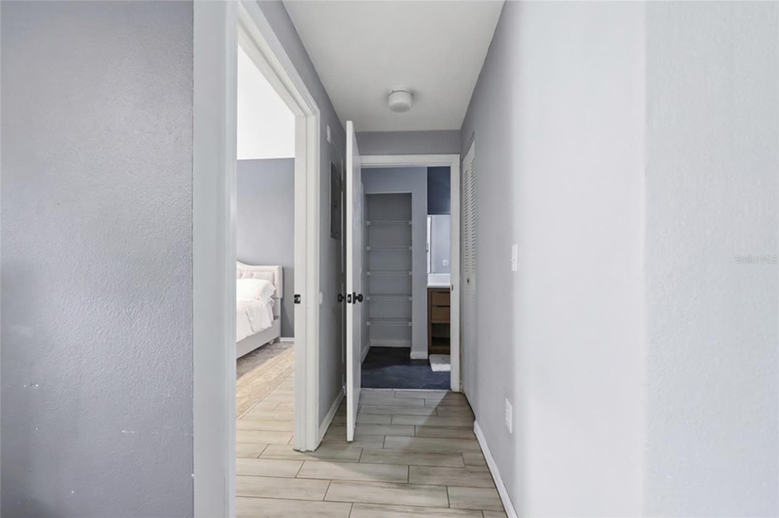5518 Metrowest Blvd #11-104 Property Photo 16