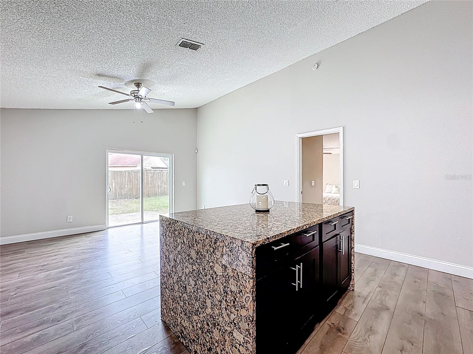 6582 Meritmoor Cir Property Photo 9
