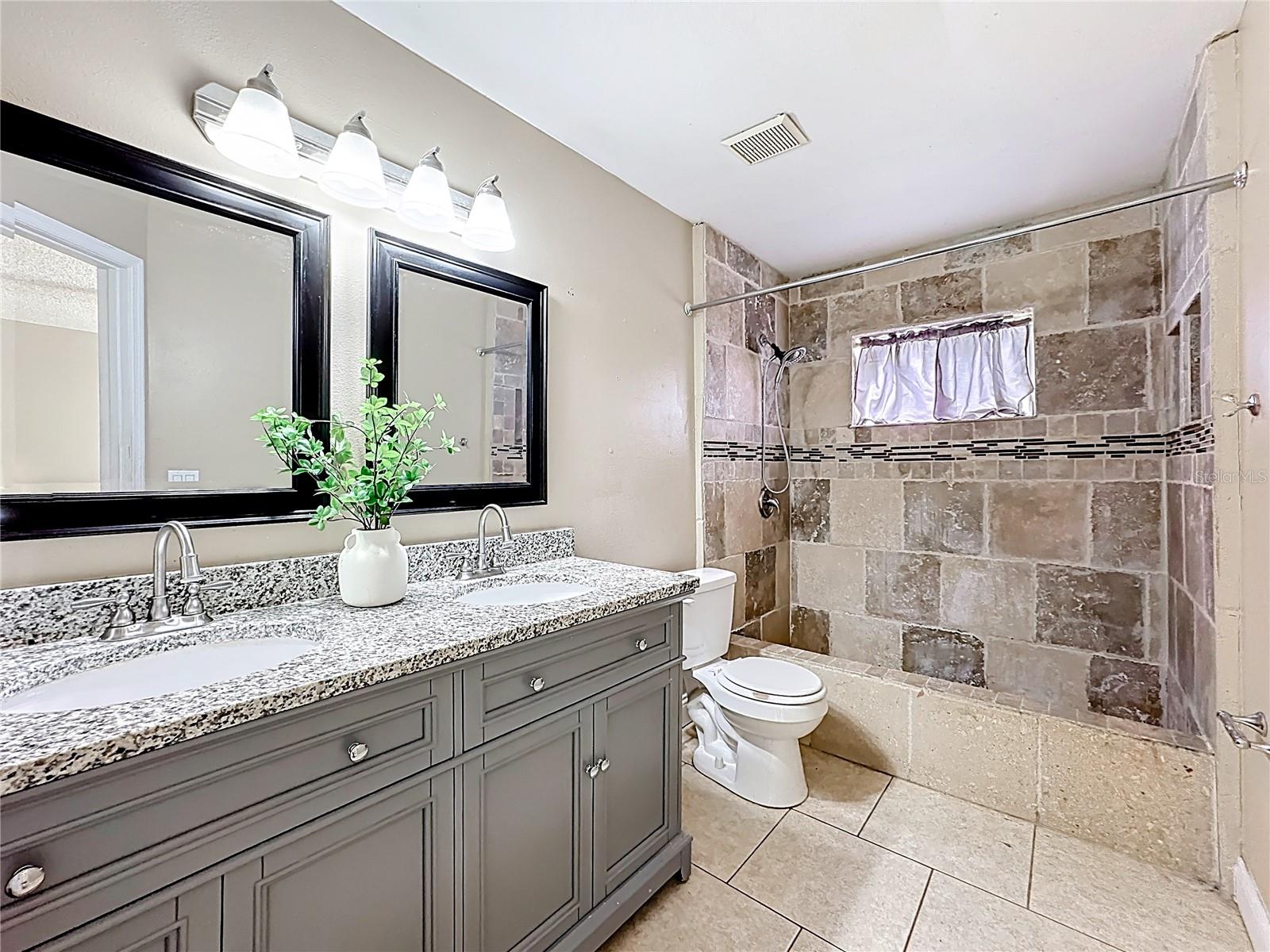 6582 Meritmoor Cir Property Photo 16
