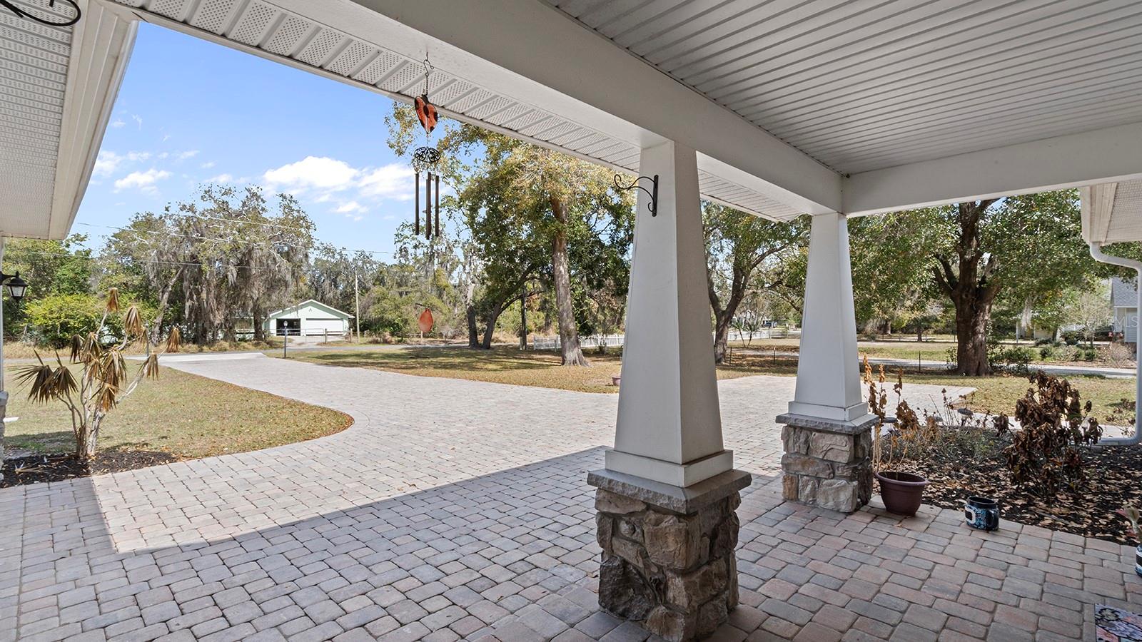 4840 Old Oak Trl Property Photo 4