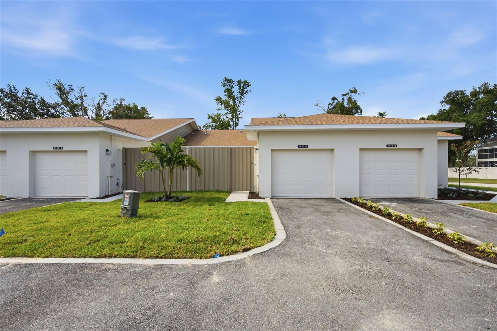 1411 Oak Pl #b Property Photo 1