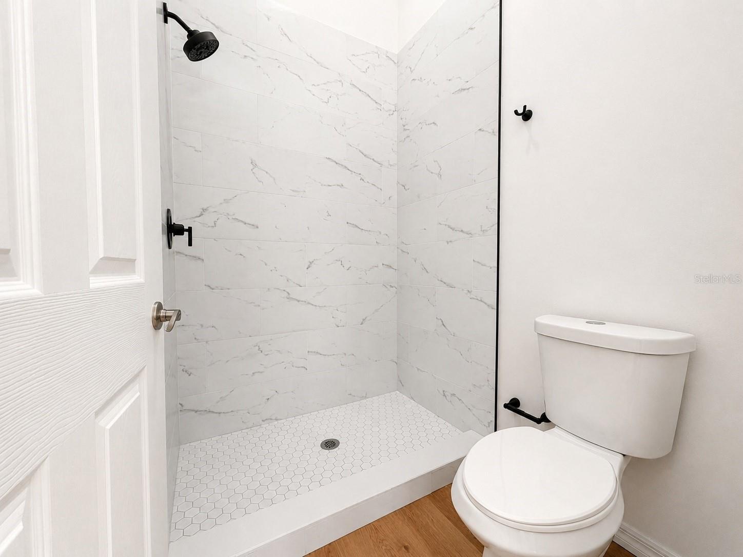 1411 Oak Pl #b Property Photo 4