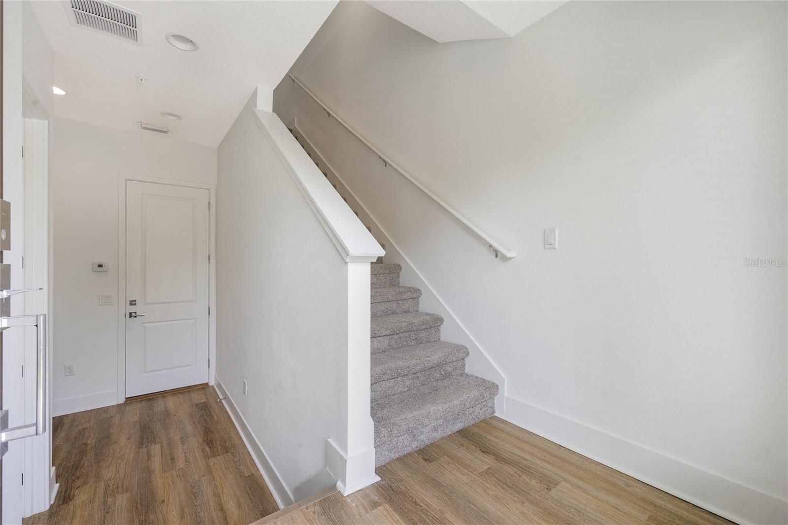 52 W Harding St #a Property Photo 8