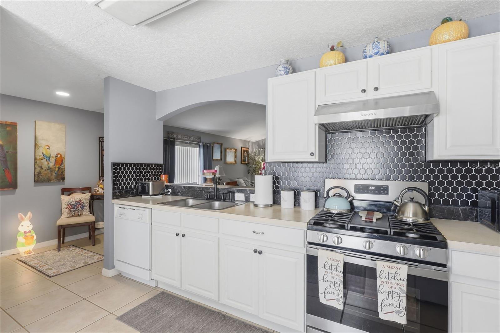 2848 Doe Run Trl Property Photo 6
