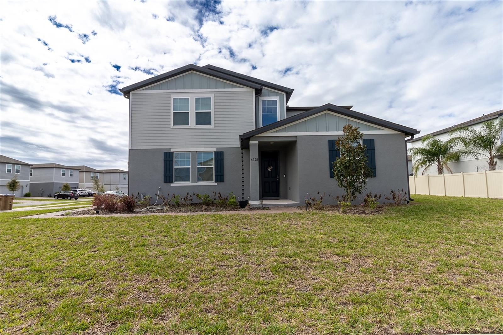 5298 Meredrew Ln Property Photo 3