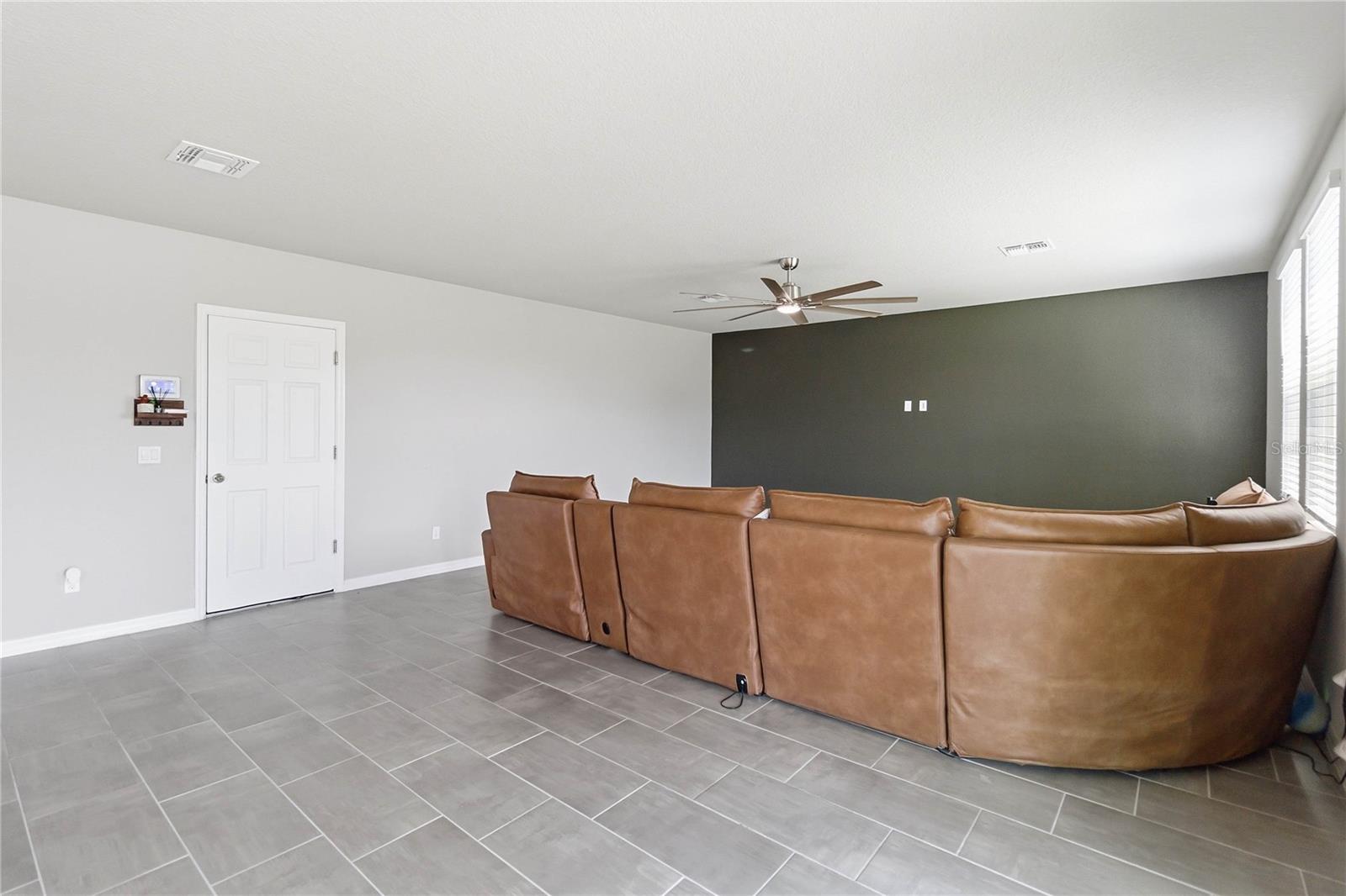 5298 Meredrew Ln Property Photo 22