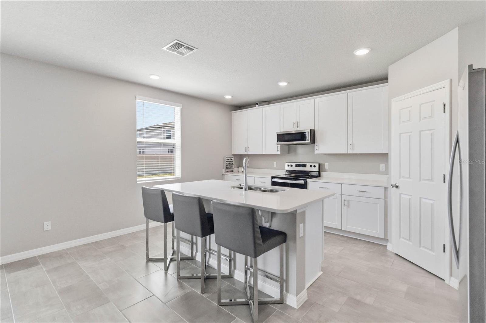 5298 Meredrew Ln Property Photo 26