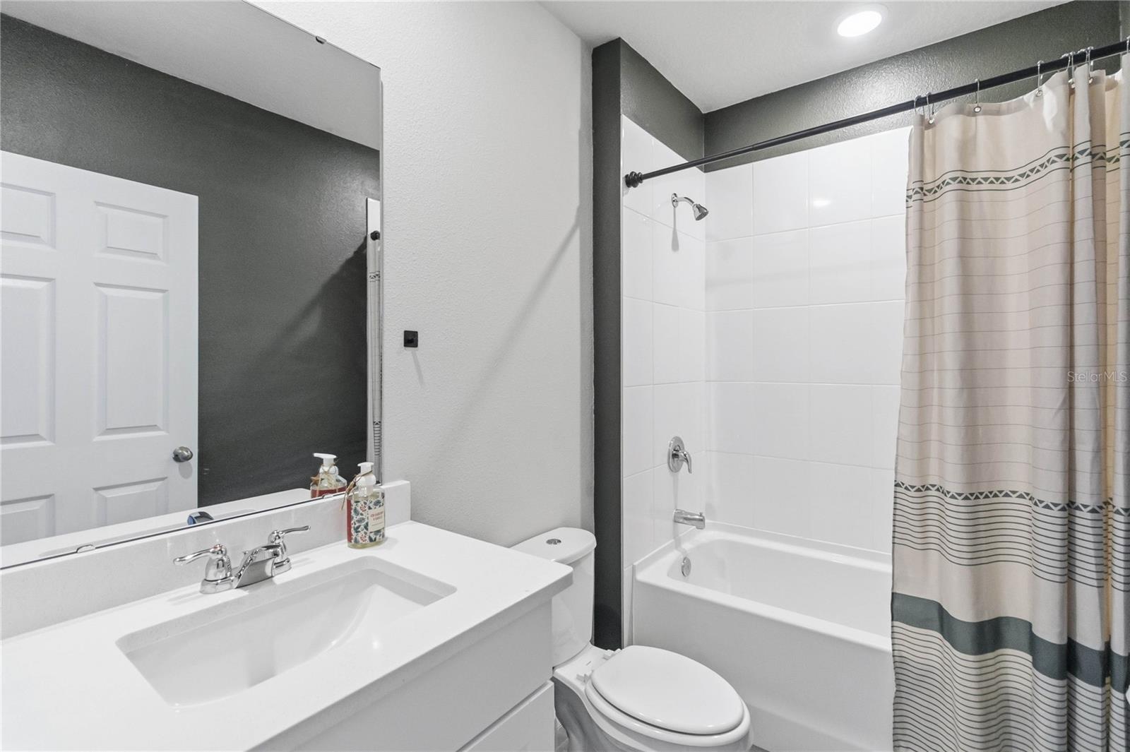 5298 Meredrew Ln Property Photo 31
