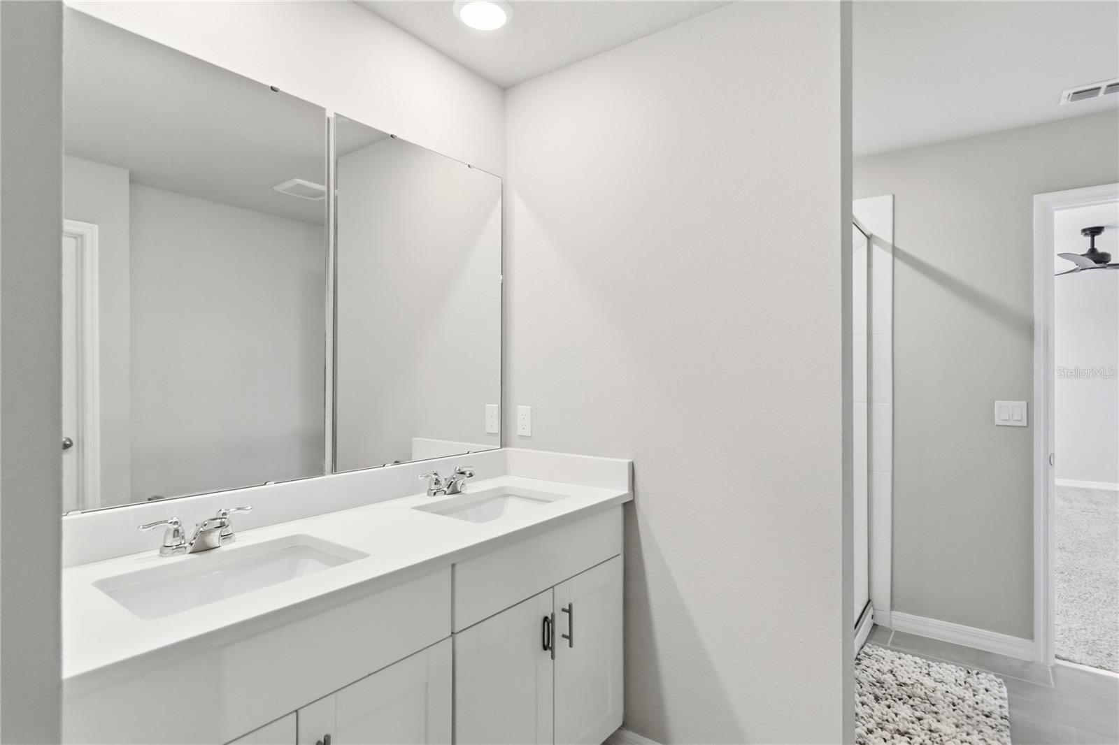 5298 Meredrew Ln Property Photo 44