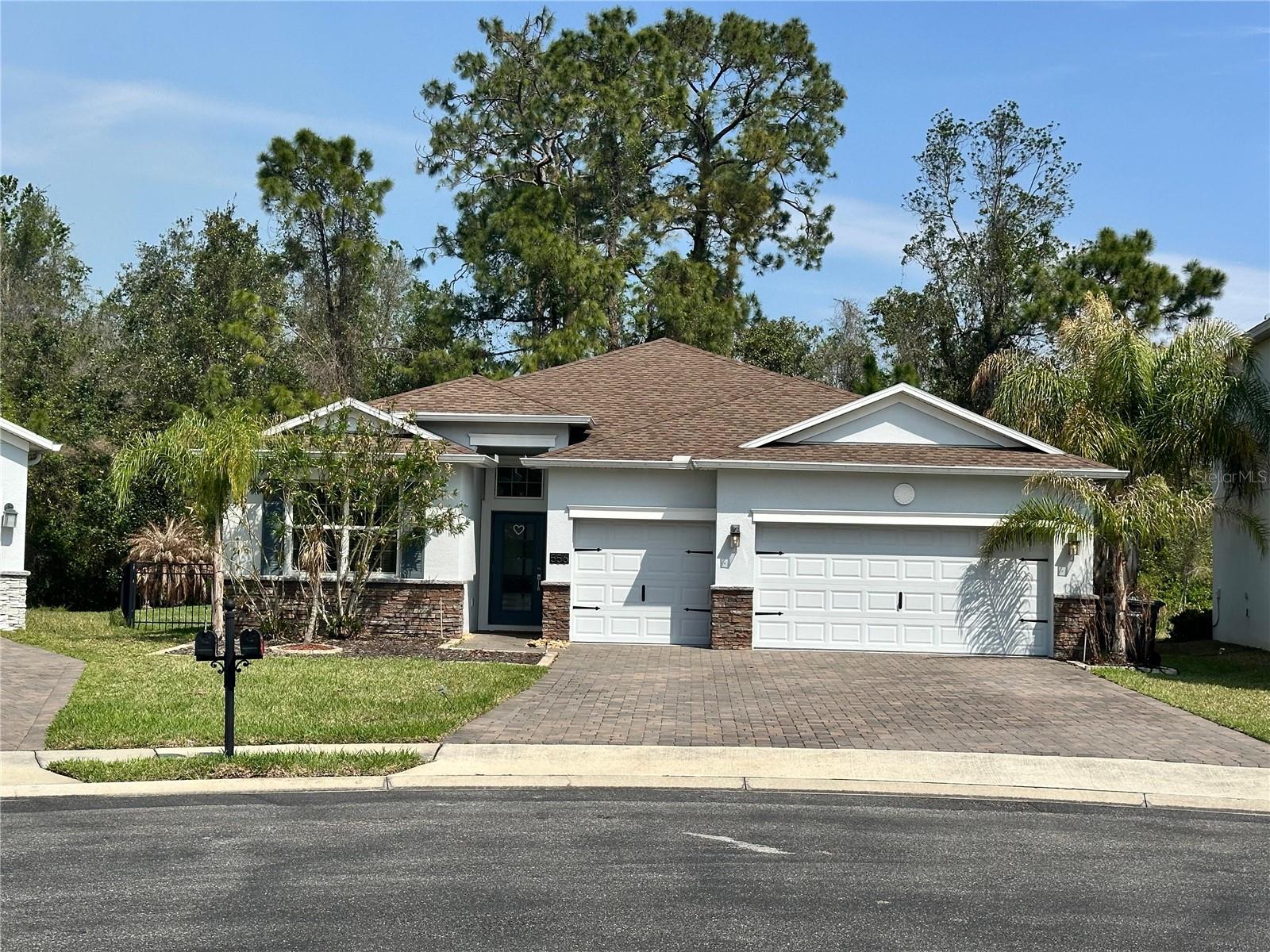 556 Brunswick Dr Property Photo 1