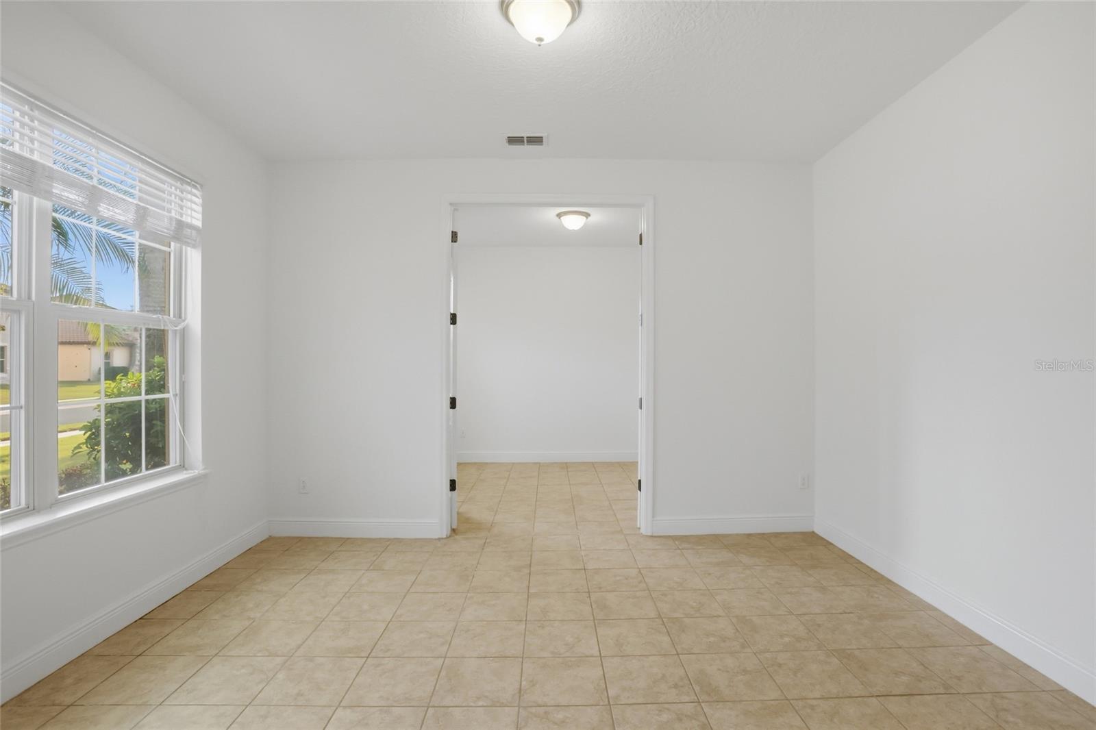 2330 Kelbrook Ct Property Photo 9