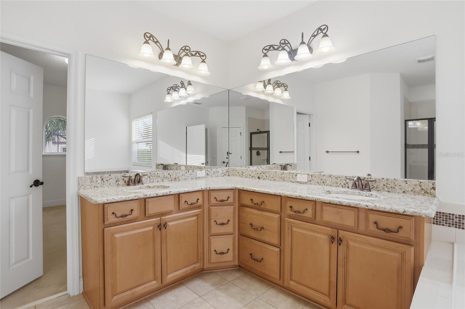 2330 Kelbrook Ct Property Photo 59