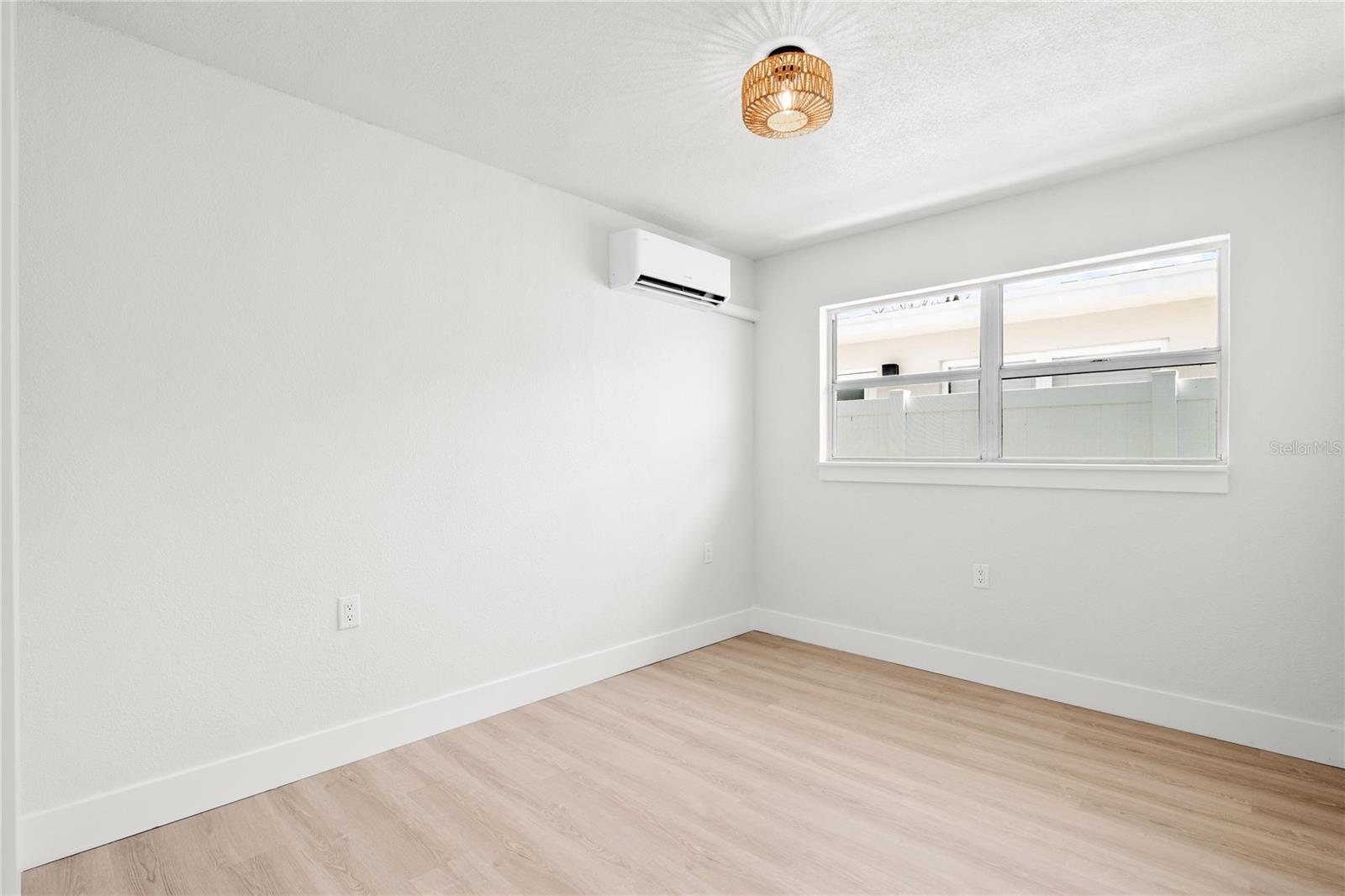 13388 1st St E Property Photo 21