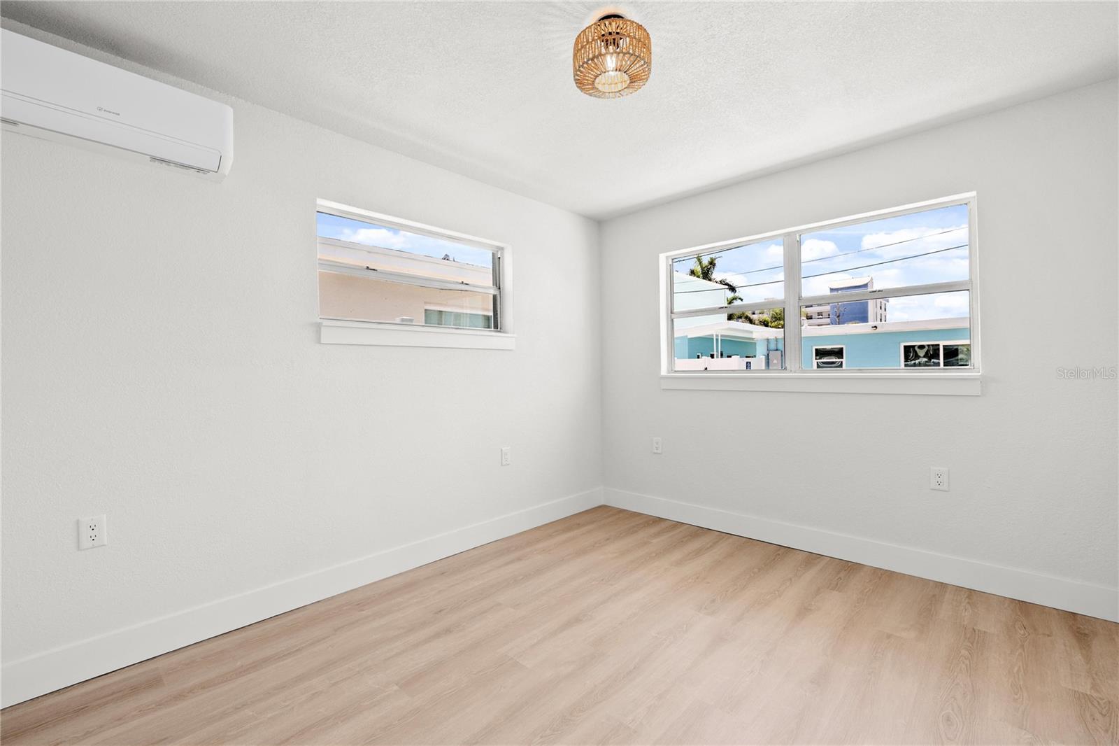 13388 1st St E Property Photo 24