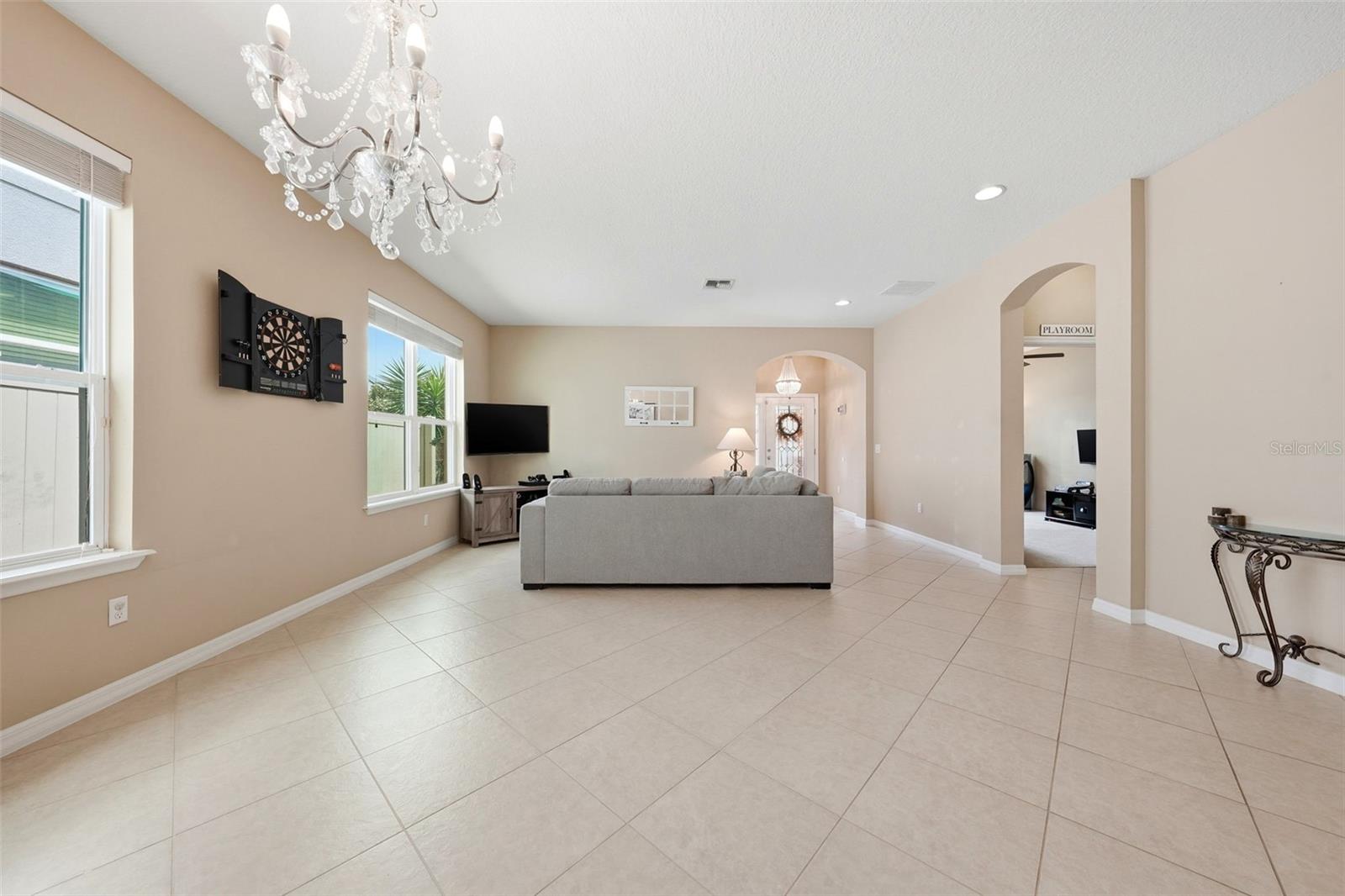 979 Counts Crest Cir Property Photo 8