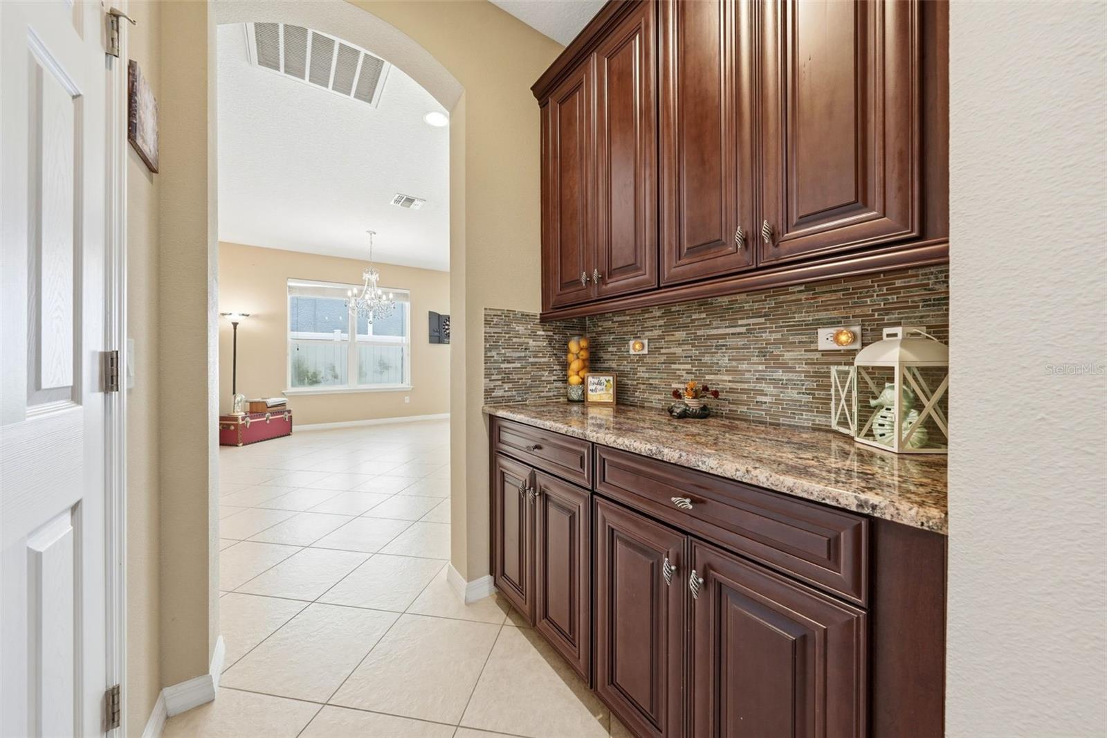 979 Counts Crest Cir Property Photo 10