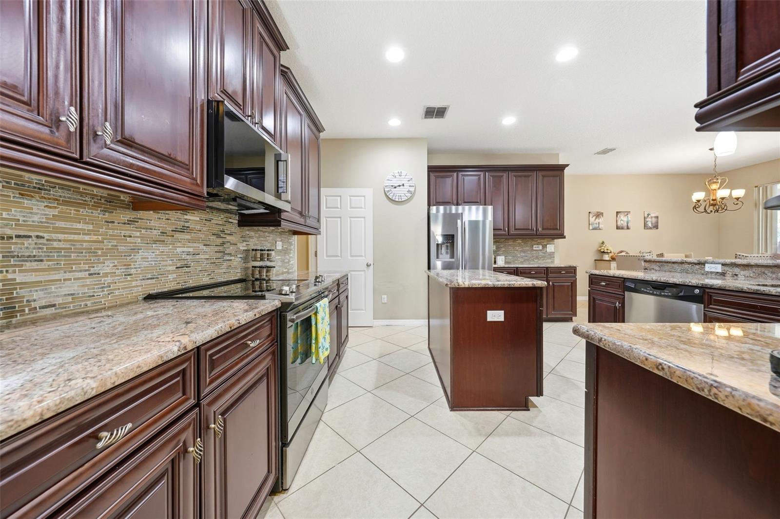 979 Counts Crest Cir Property Photo 13