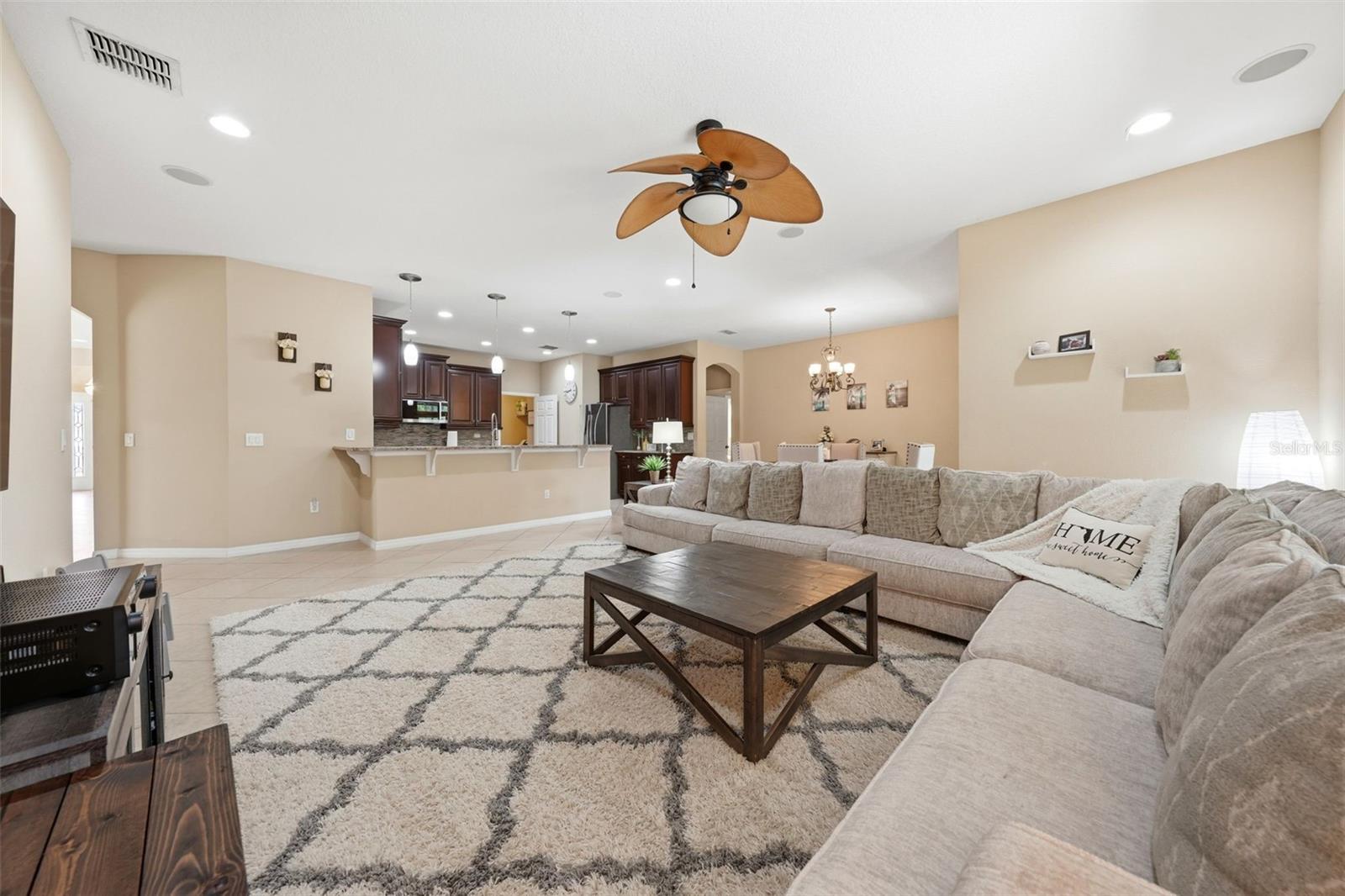 979 Counts Crest Cir Property Photo 15