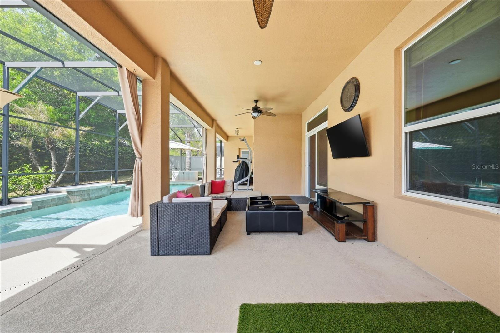 979 Counts Crest Cir Property Photo 18
