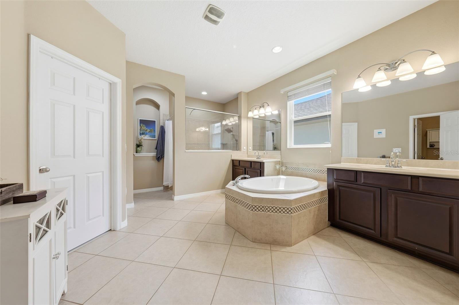 979 Counts Crest Cir Property Photo 25