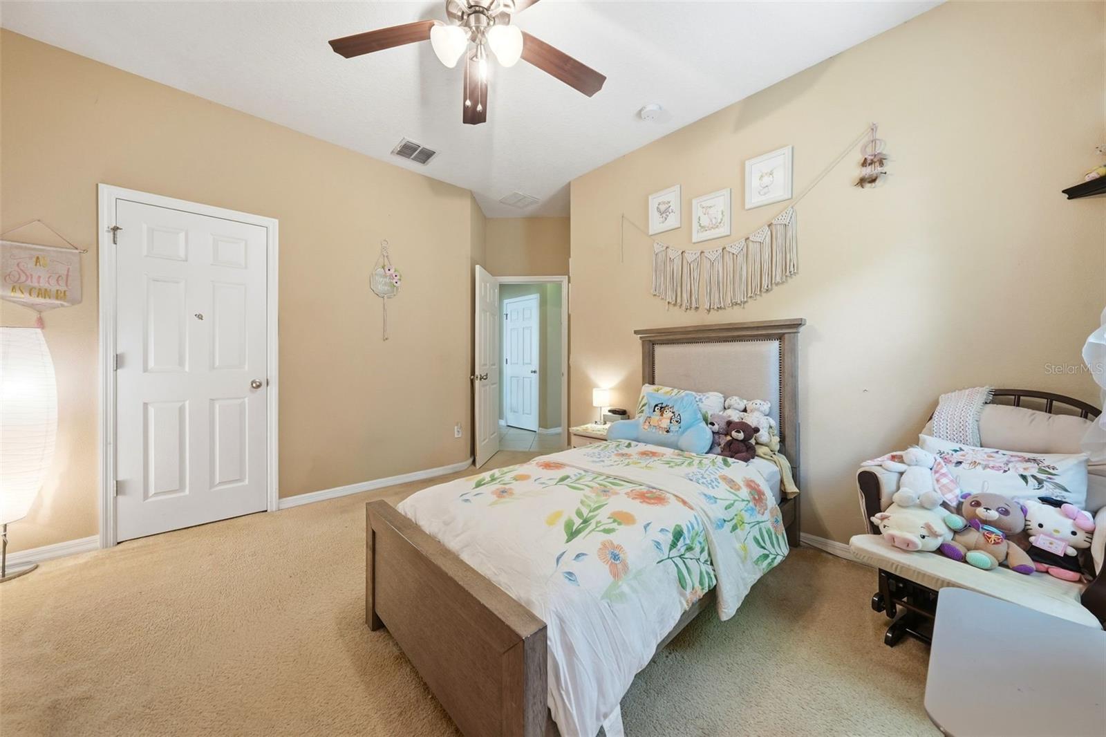 979 Counts Crest Cir Property Photo 29