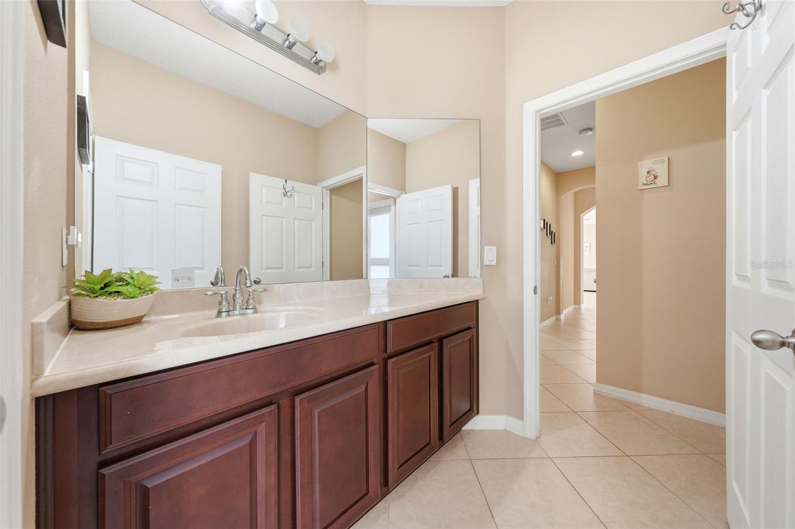 979 Counts Crest Cir Property Photo 30