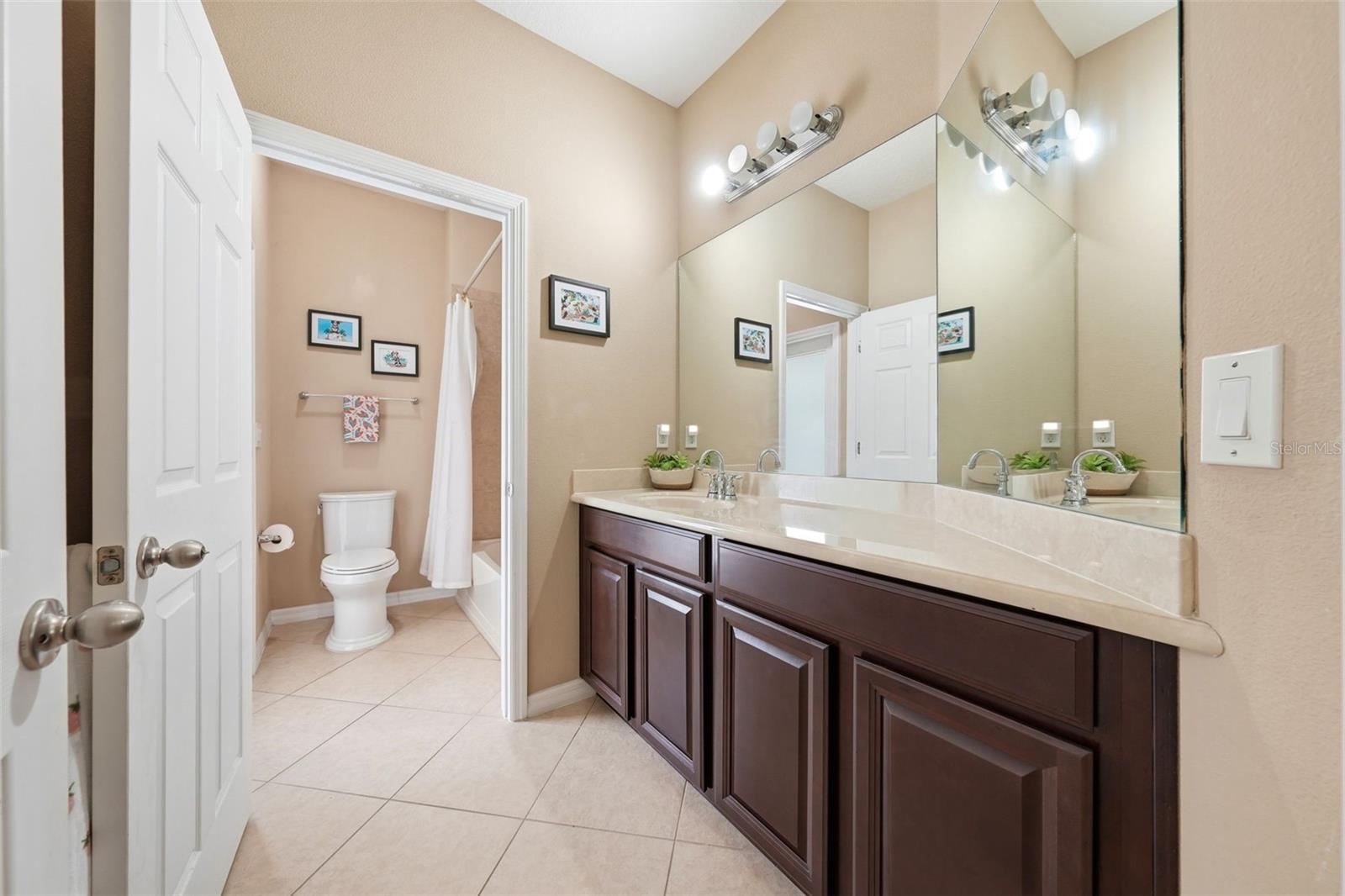 979 Counts Crest Cir Property Photo 31