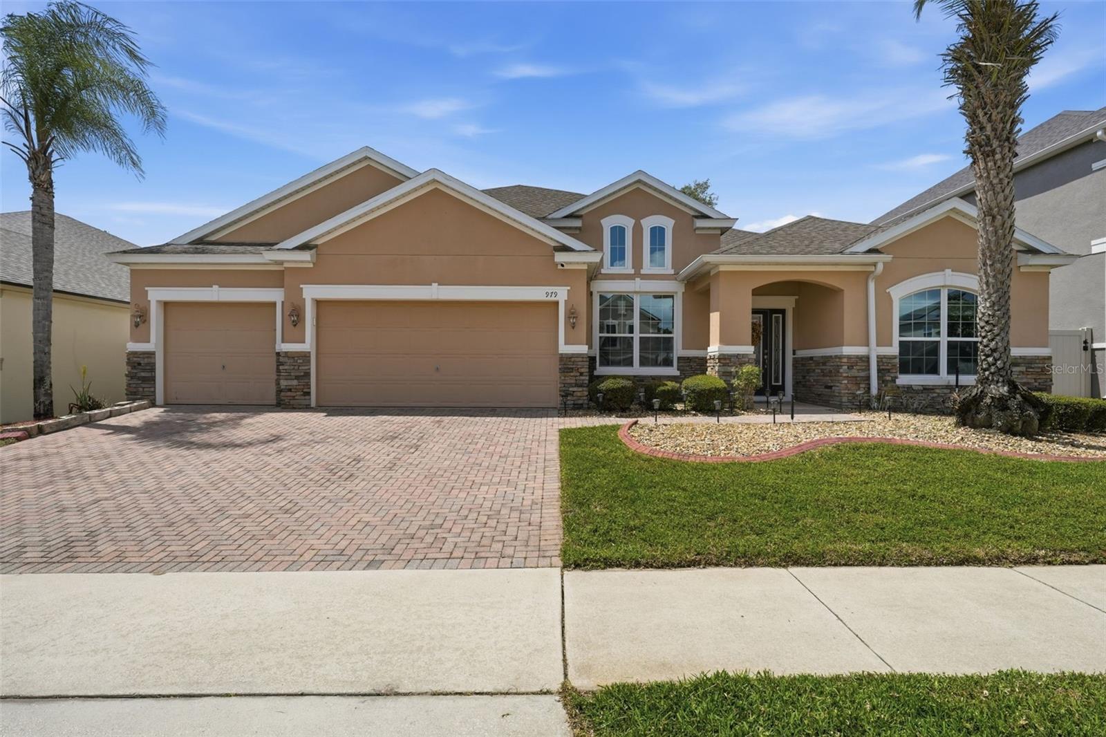 979 Counts Crest Cir Property Photo 44