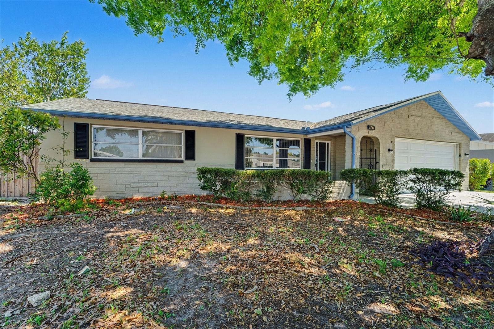 7744 Waterford St Property Photo 3
