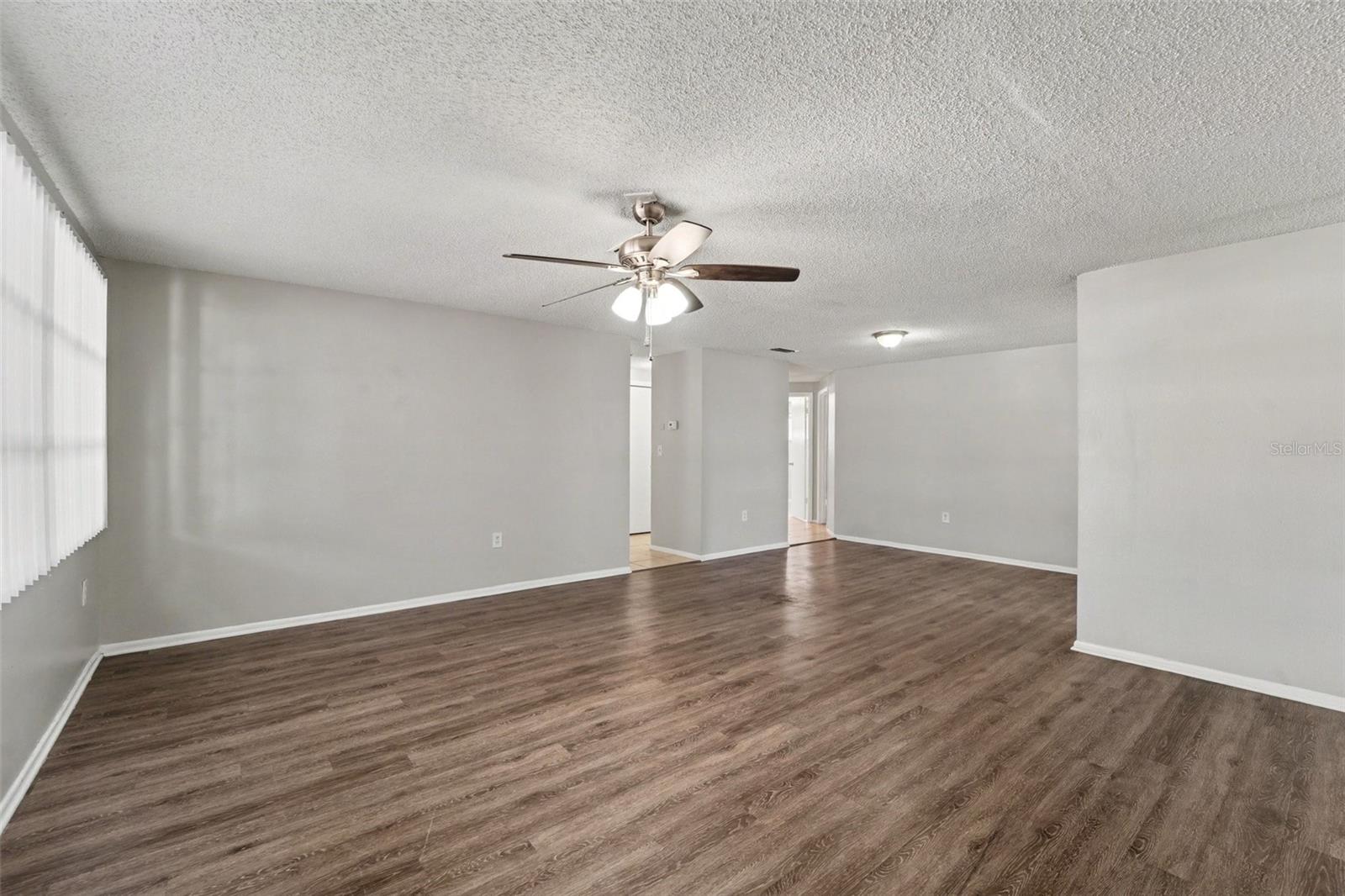 7744 Waterford St Property Photo 6
