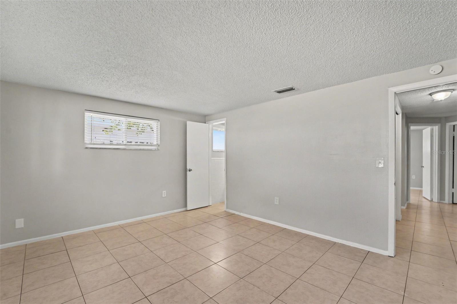 7744 Waterford St Property Photo 23