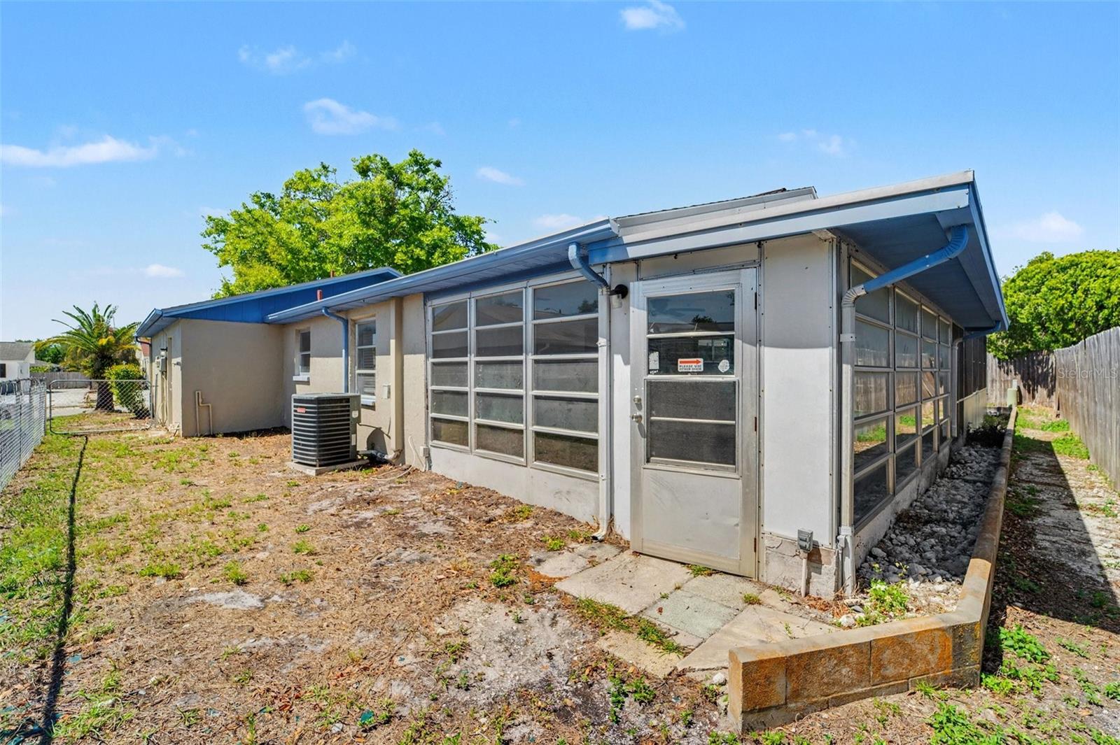 7744 Waterford St Property Photo 31
