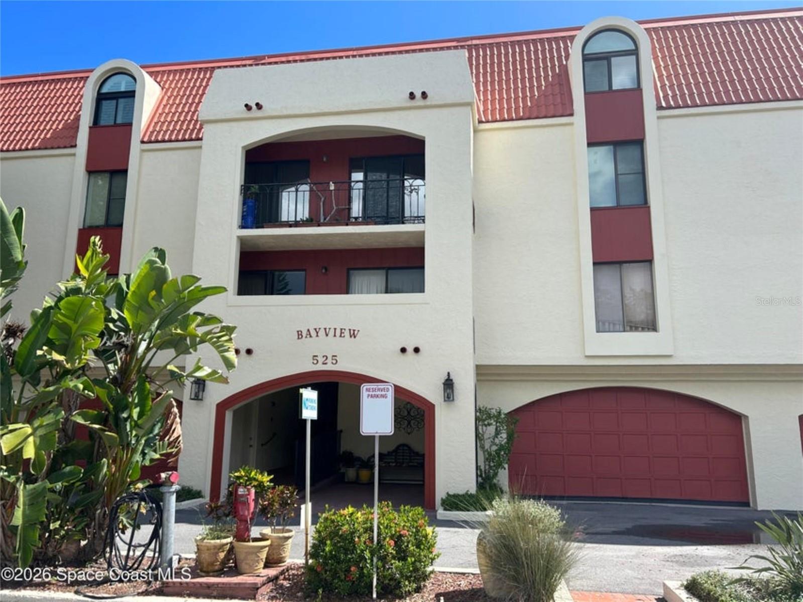 525 INDIAN RIVER AVE #303