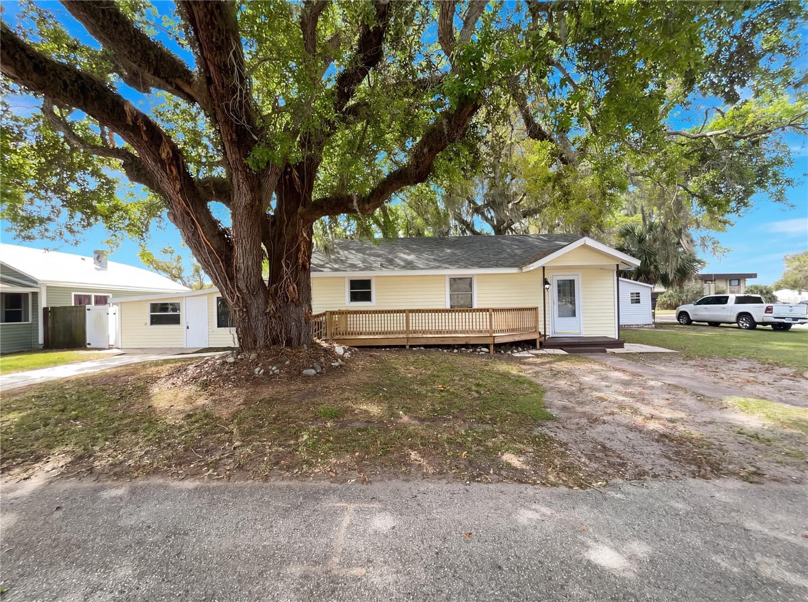1623 12th St Property Photo 8