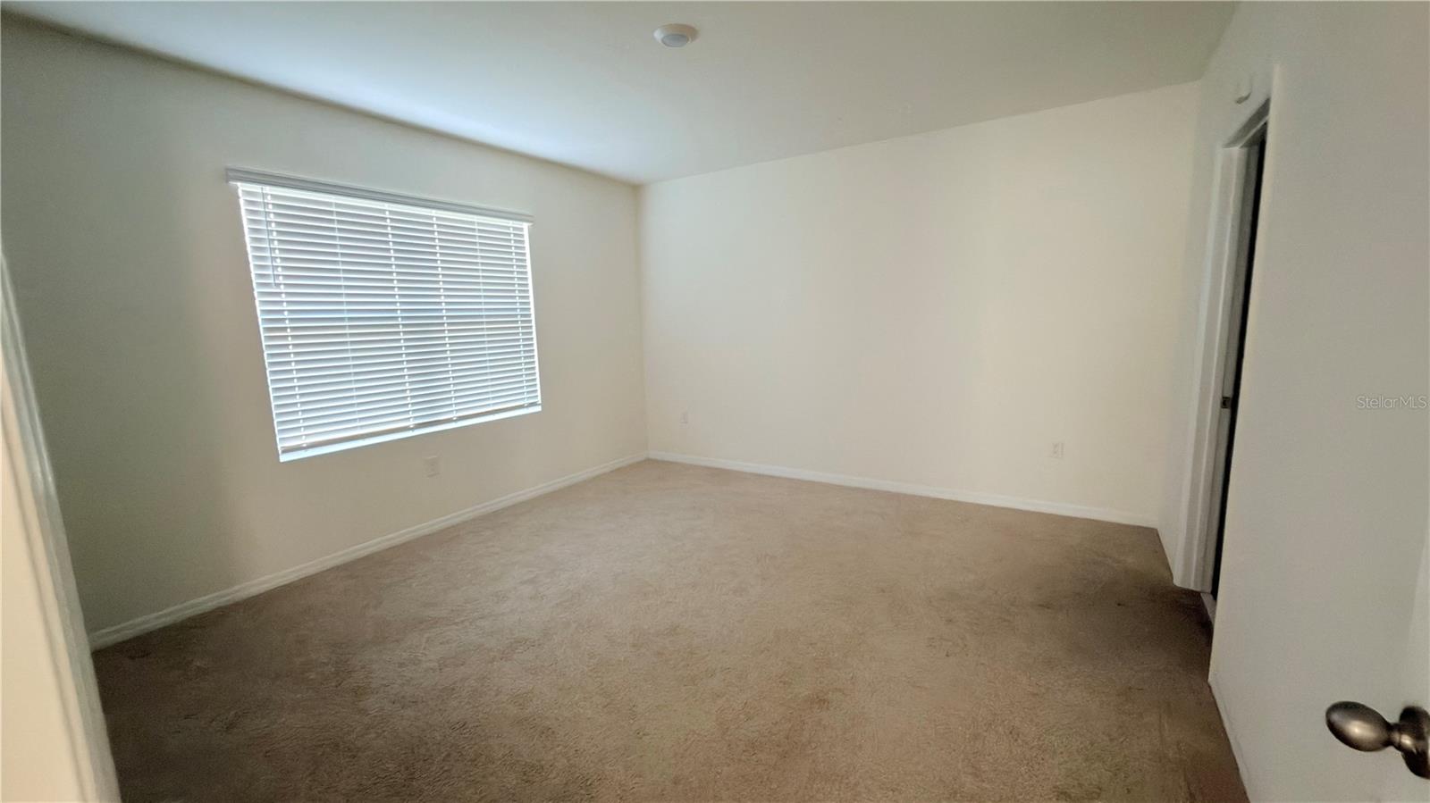 2816 Swooping Sparrow Dr Property Photo 6