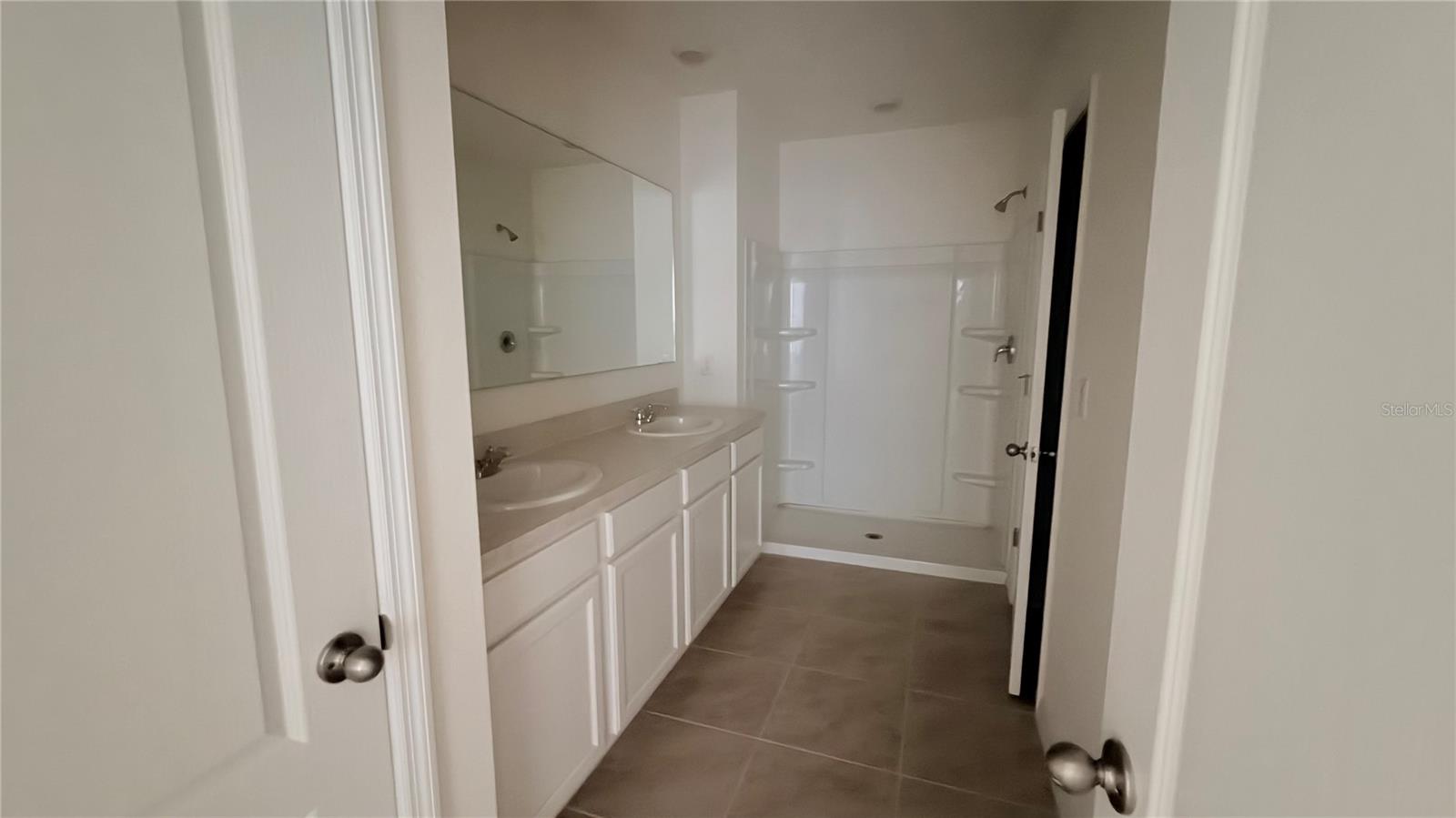 2816 Swooping Sparrow Dr Property Photo 7