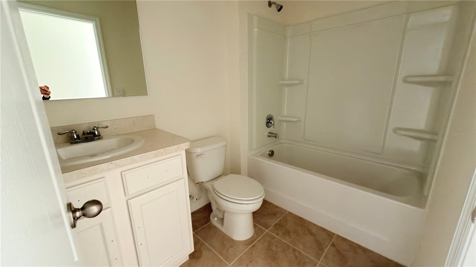 2816 Swooping Sparrow Dr Property Photo 8
