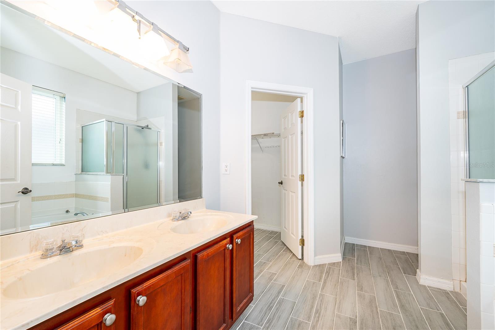 14467 Golden Rain Tree Blvd Property Photo 27