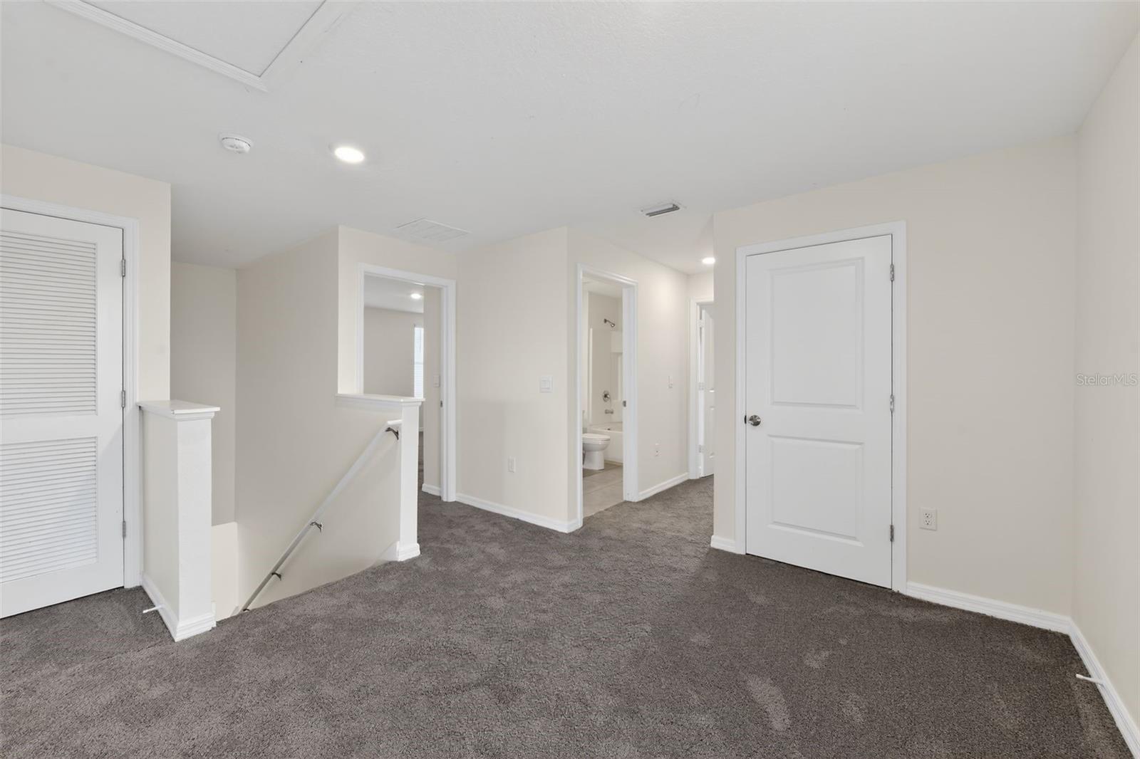 439 Sunlit Coral St Property Photo 9