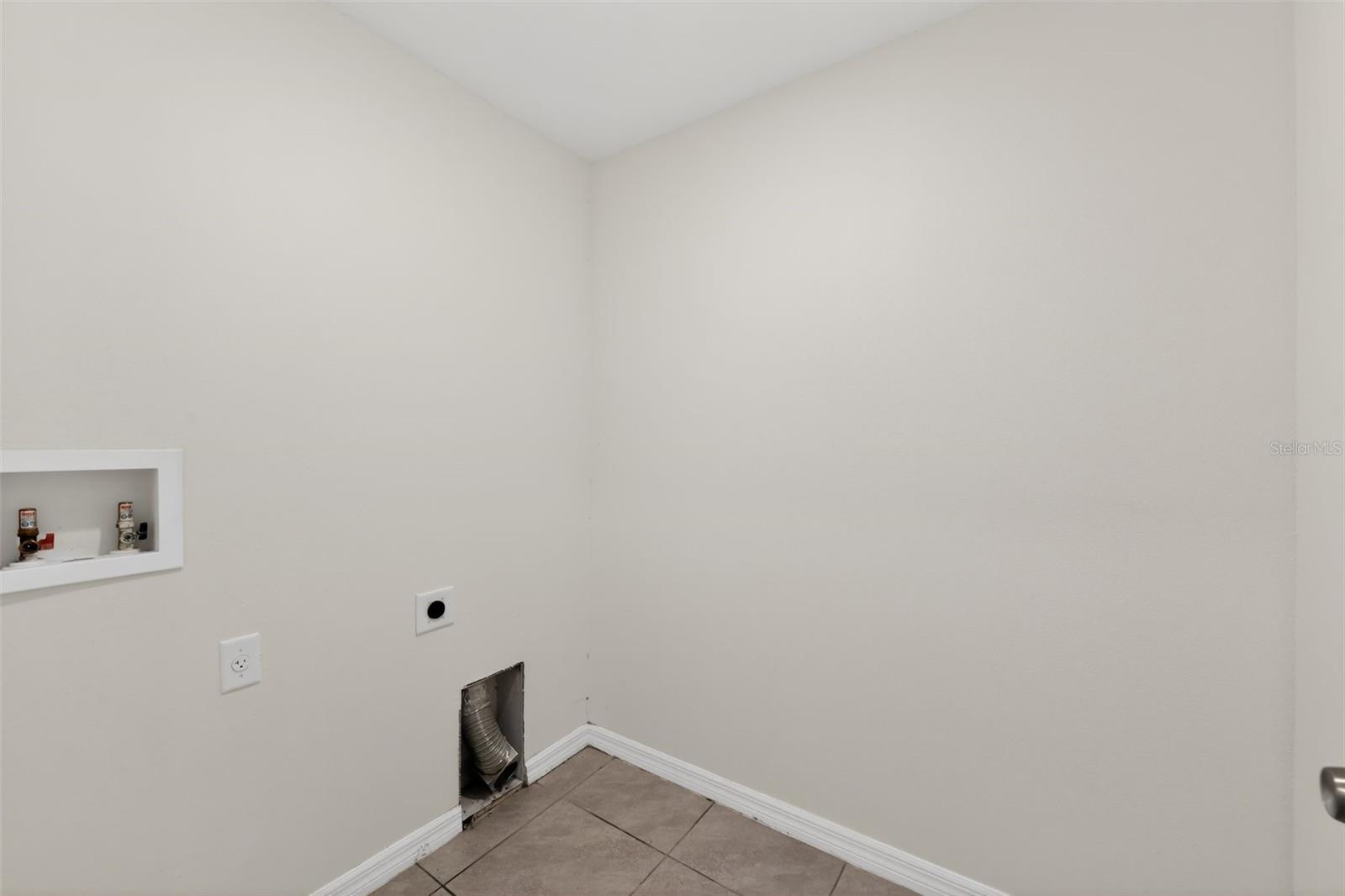 439 Sunlit Coral St Property Photo 19