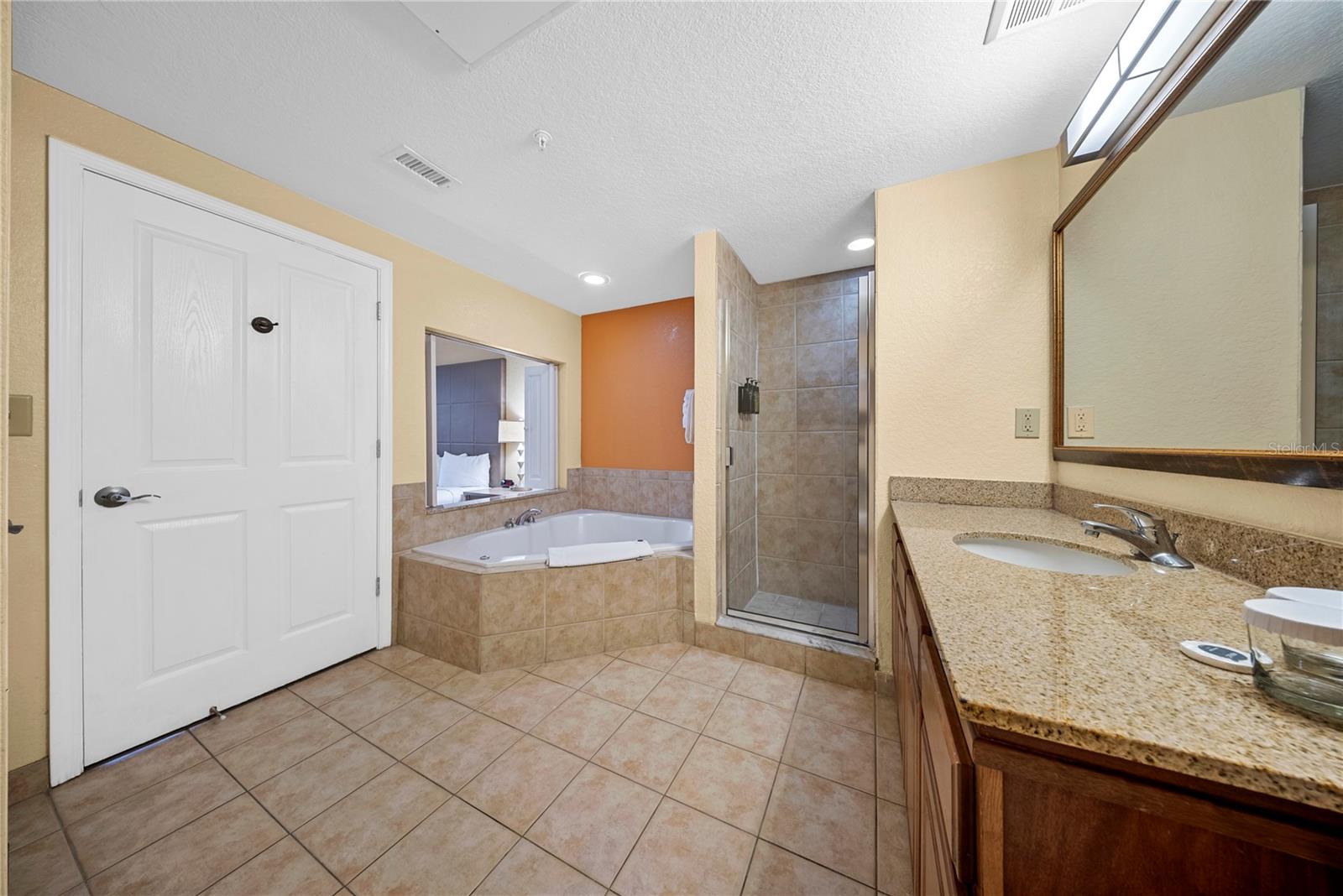 12527 Floridays Resort Dr #402e Property Photo 20