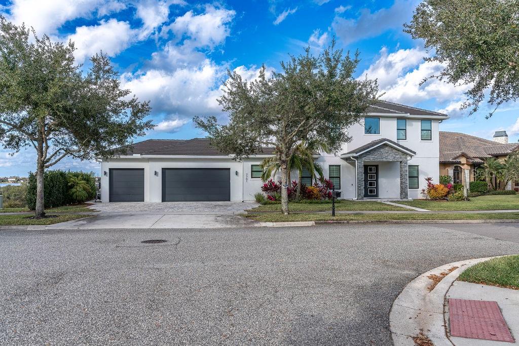 7701 Summerlake Pointe Blvd Property Photo 4