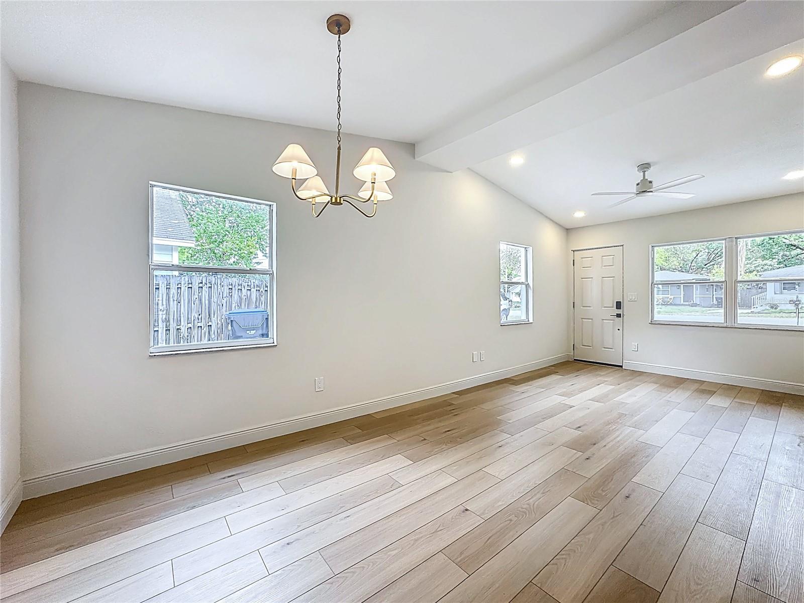 1018 Dowd Ave Property Photo 10