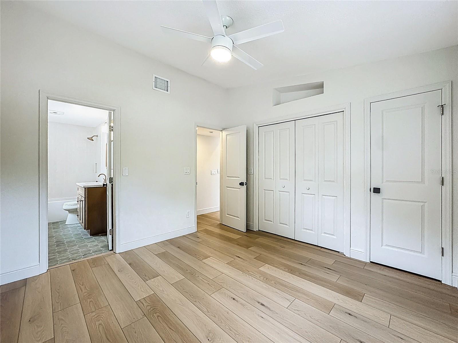1018 Dowd Ave Property Photo 15