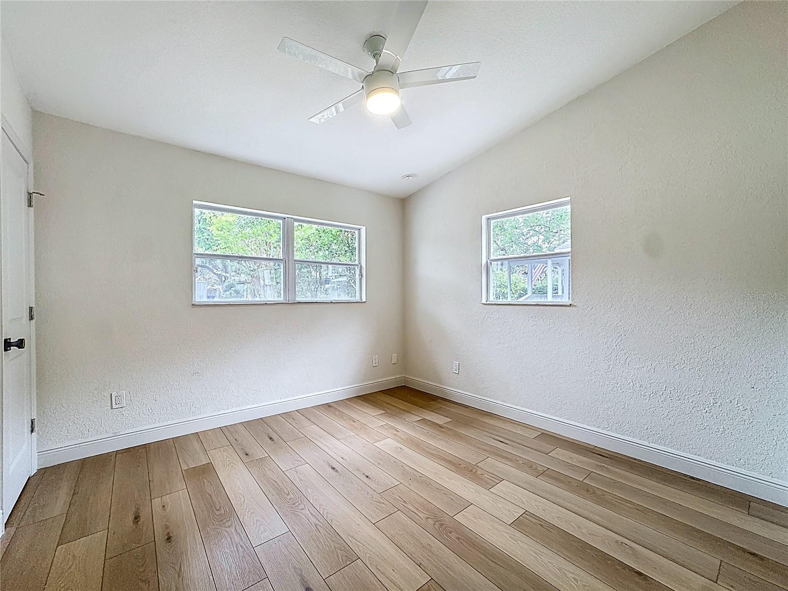 1018 Dowd Ave Property Photo 16
